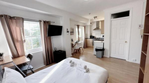 London Chelsea 2 People Balcony Best Location